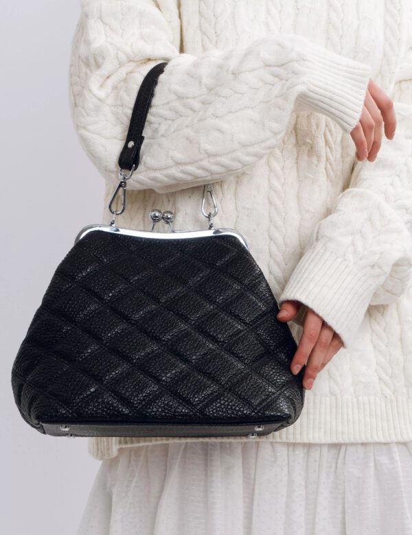 Schwarze Ledertasche